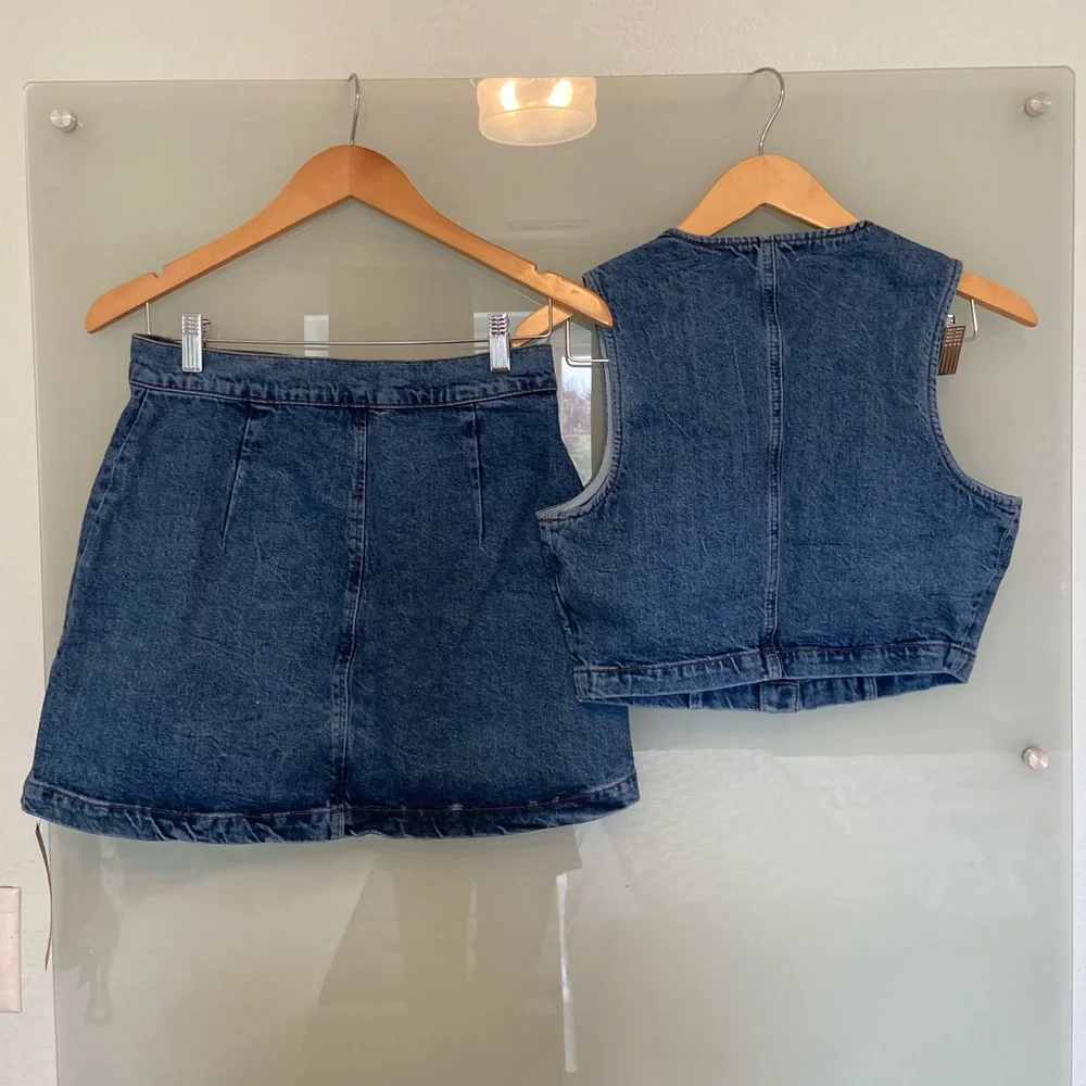Reformation Cher Denim Two Piece Set
Color: Sonoma - Picture 4 of 6